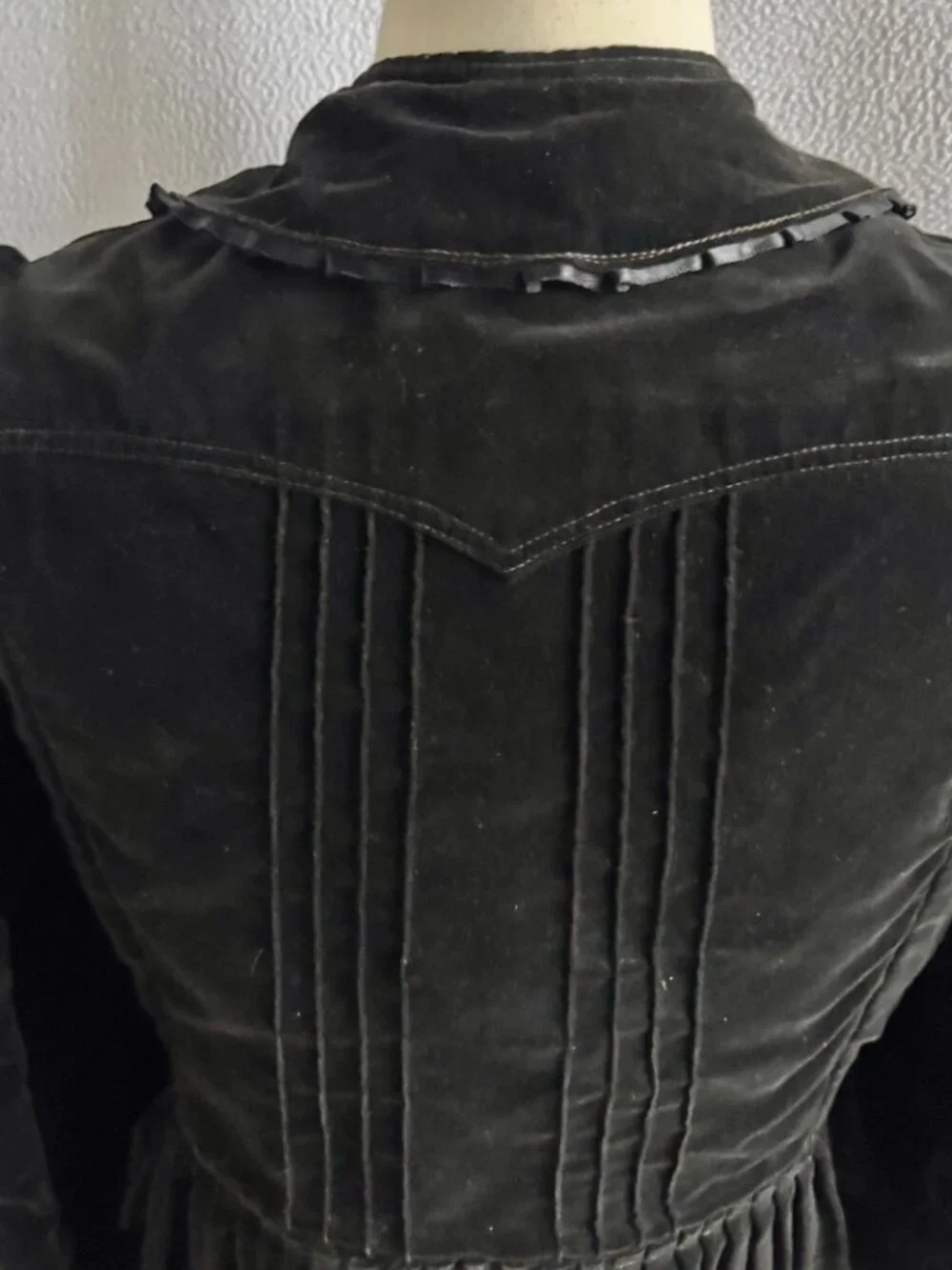 Szeki Hungarian Transylvanian Handmade Folk Jacket with Peplum - Picture 7 of 13